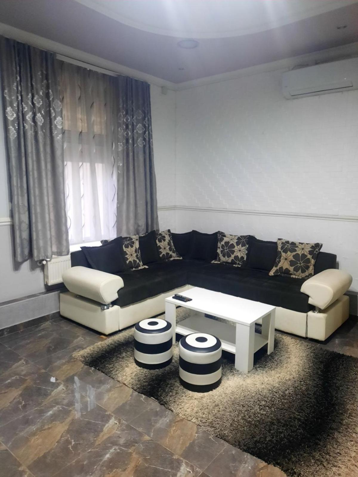 Apartments Royal Menex Pozarevac Bilik gambar