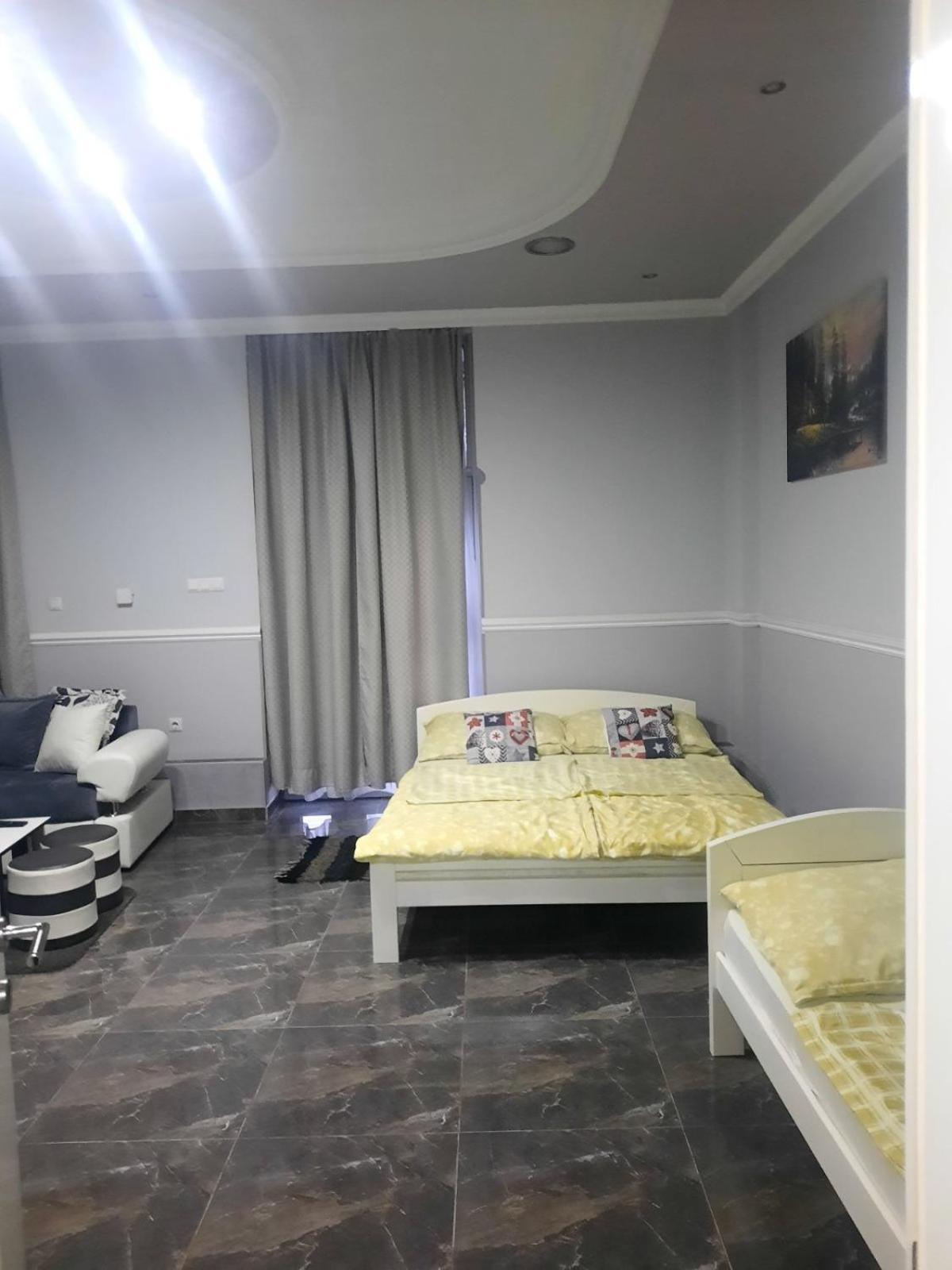 Apartments Royal Menex Pozarevac Bilik gambar