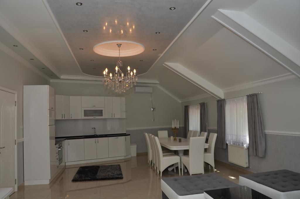 Apartments Royal Menex Pozarevac Bilik gambar