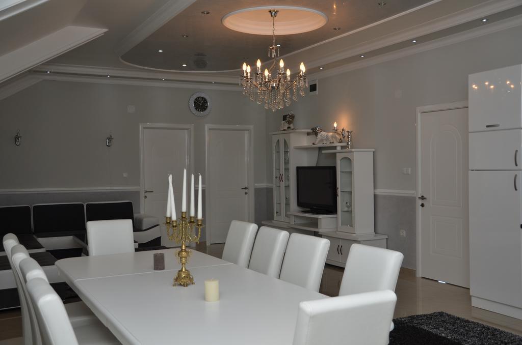 Apartments Royal Menex Pozarevac Bilik gambar