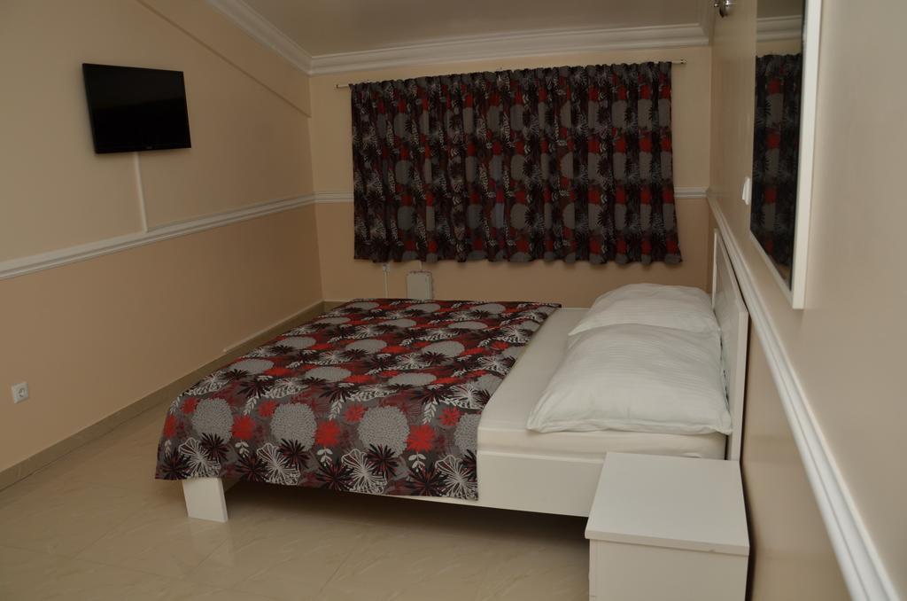 Apartments Royal Menex Pozarevac Bilik gambar