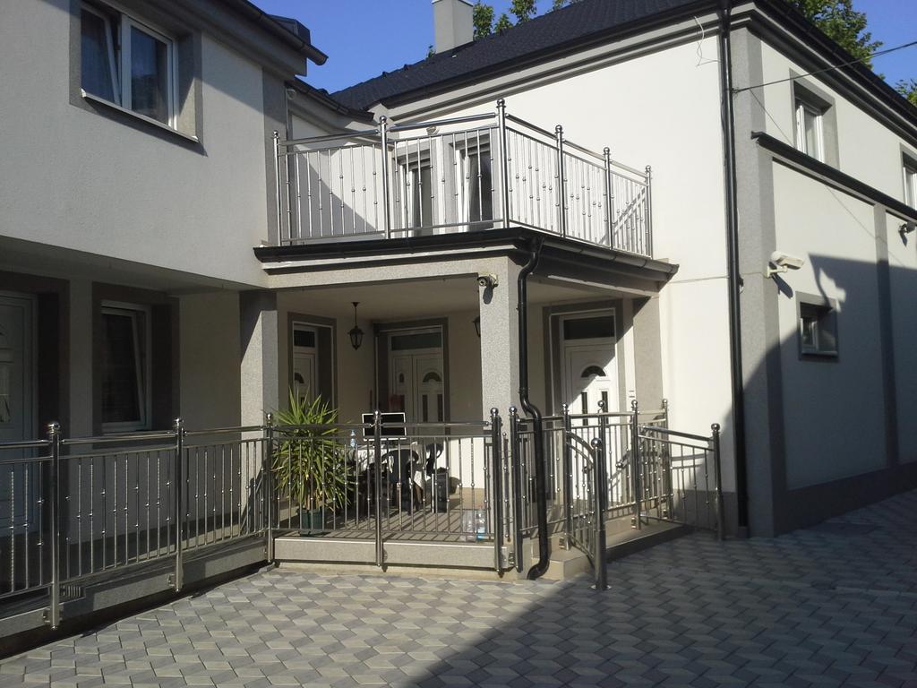 Apartments Royal Menex Pozarevac Luaran gambar