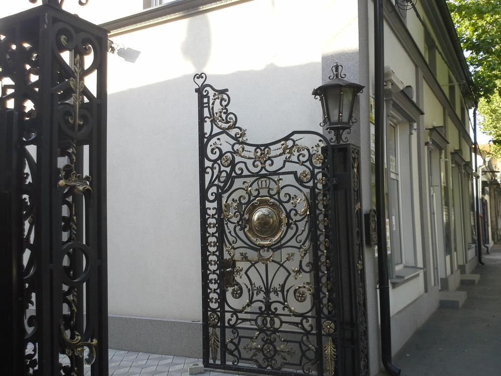 Apartments Royal Menex Pozarevac Luaran gambar