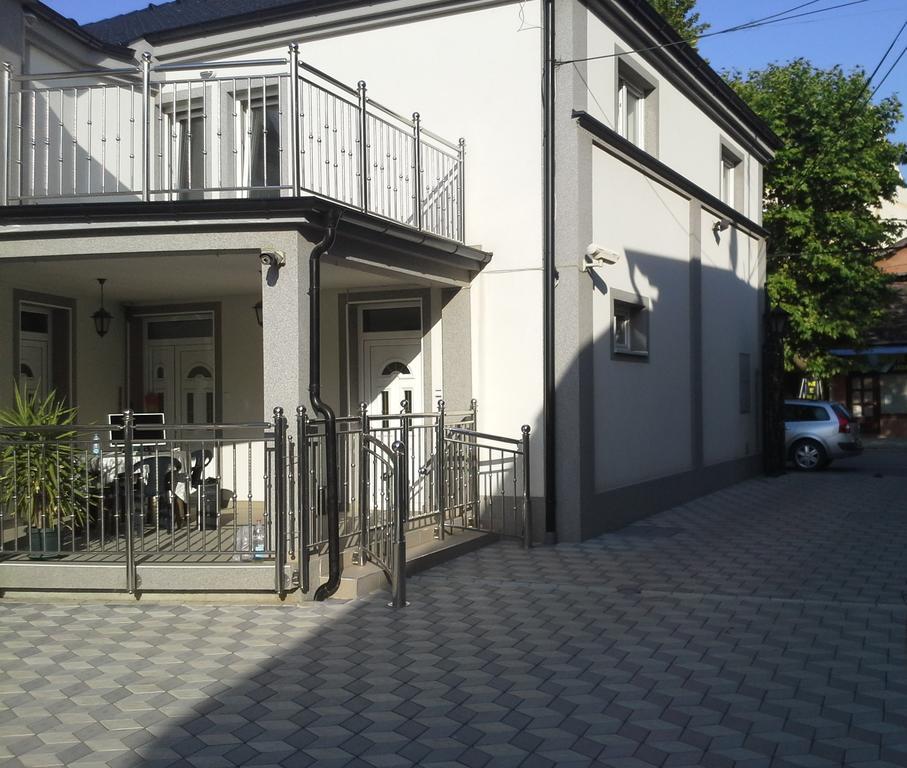 Apartments Royal Menex Pozarevac Luaran gambar